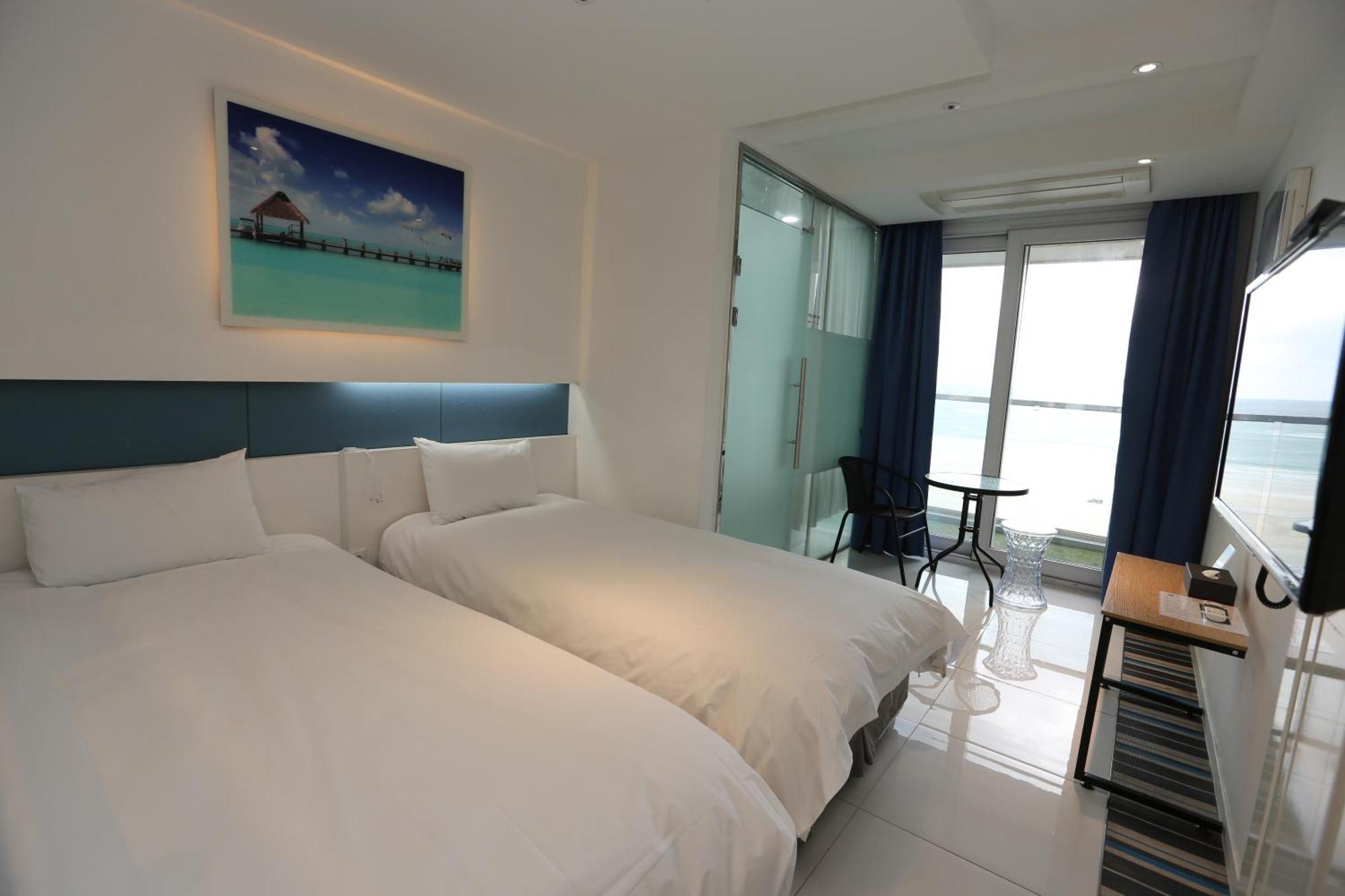 Hamdeok Beach Stay เมืองเชจู ภายนอก รูปภาพ